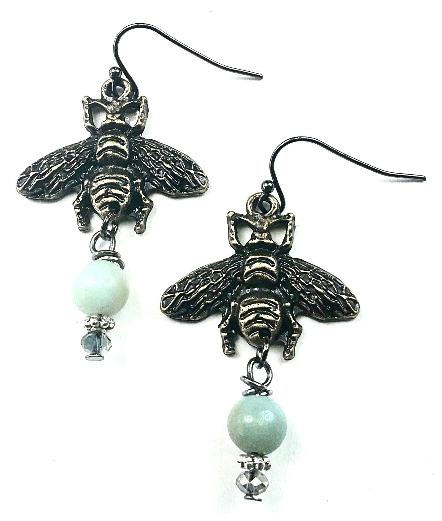 ER BEE AND DANGLE ON WIRE