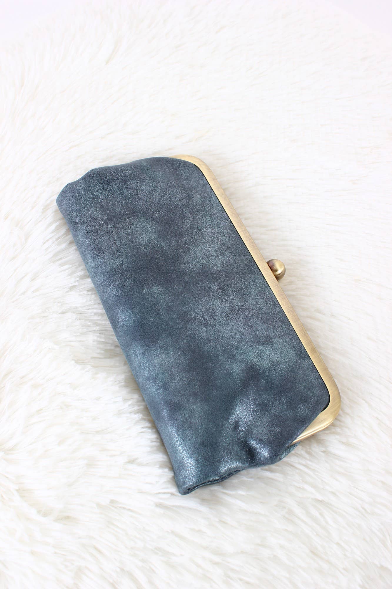 Karen Kiss Lock Clutch Bag: Pearl Navy