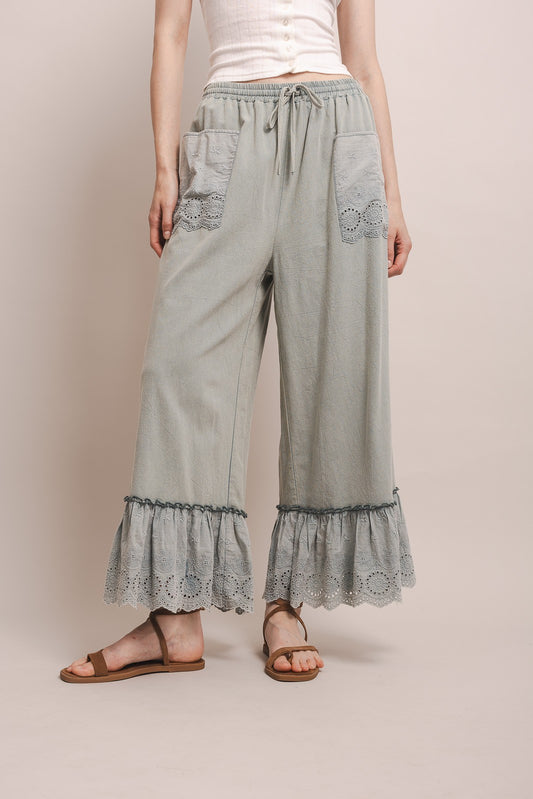 EYELET LACE BLOOMER PANTS