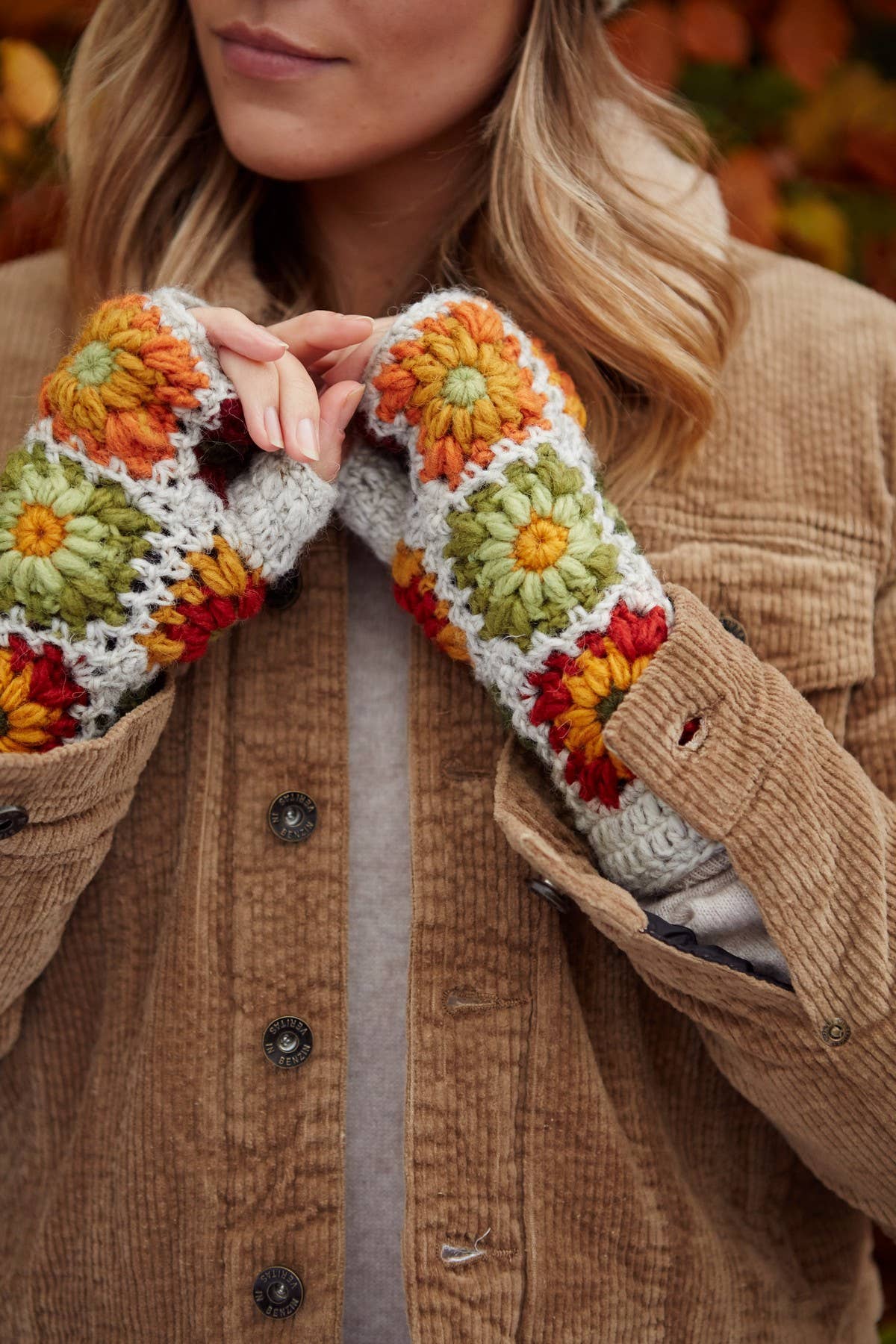 Woodstock Granny Square Crochet Fingerless Gloves Oatmeal: One Colour