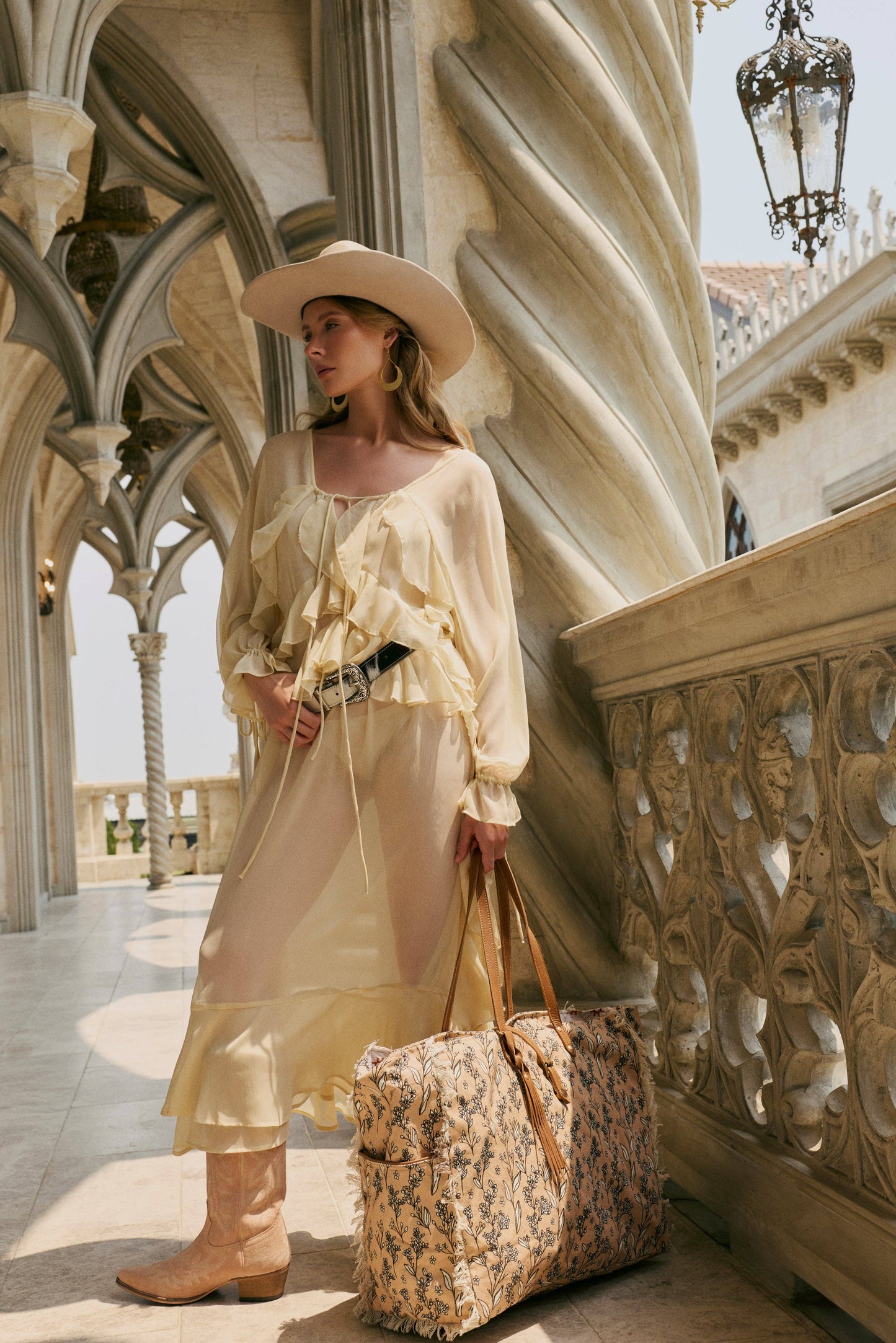 Brookside Cotton & Leather Weekender Bag in Warm Tan: Warm Tan