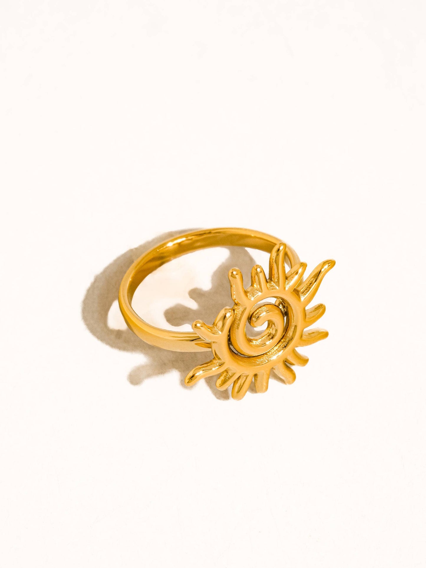 Starwyn 18K Gold Non-Tarnish Sun Spiral Statement Ring: Yellow Gold