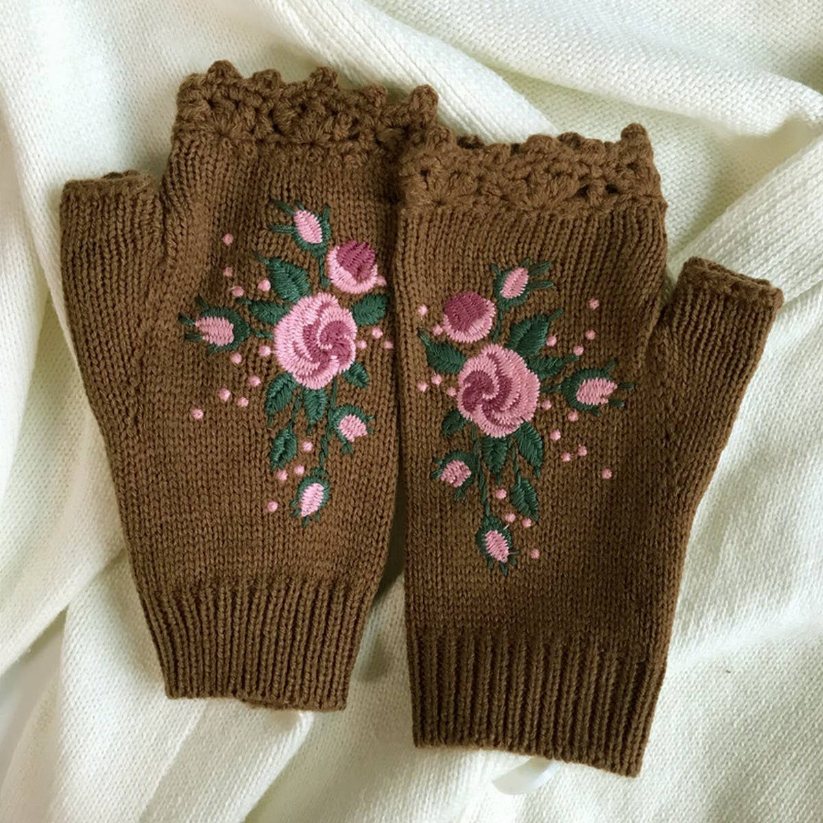 Knit Winter Gloves – Bee & Blossom Embroidery_CWMM1662: BROWN2 / (OS) 2