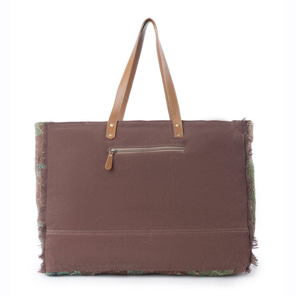 Myra Canyon Range Weekender Bag in Olive Green: Olive Green