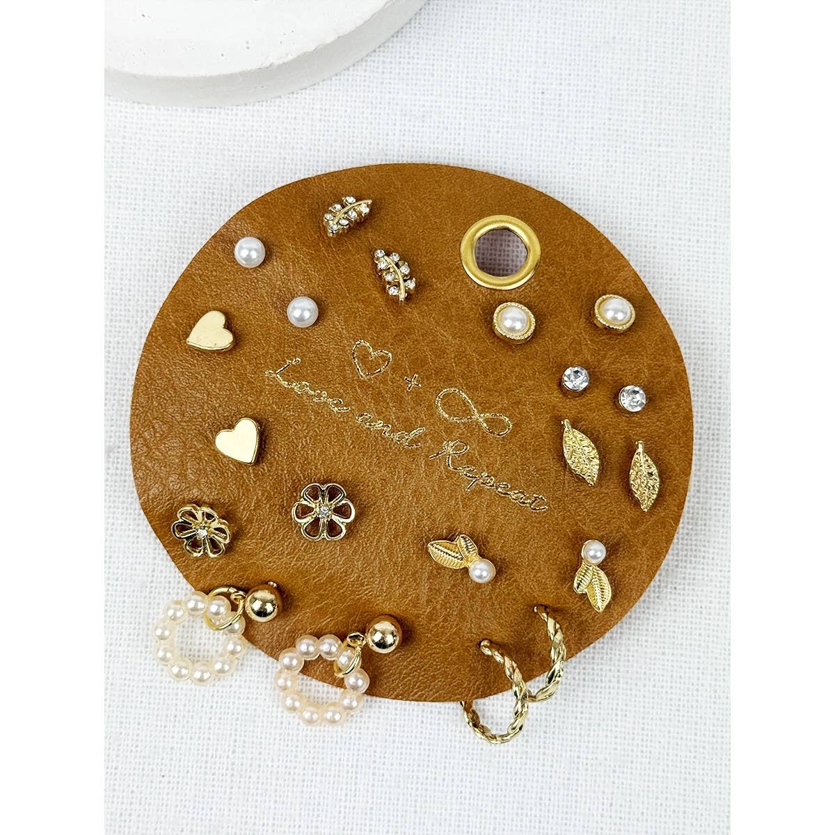 Everyday Charming Minimal Earrings: GOLD / ONE(6)