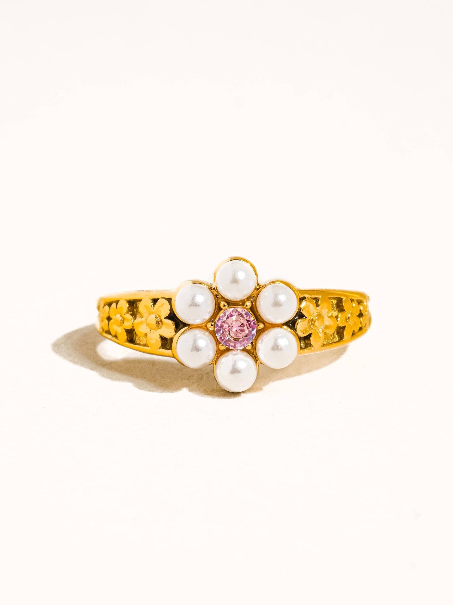 Lynn 18K Gold Non-Tarnish Flower Ring: Pink