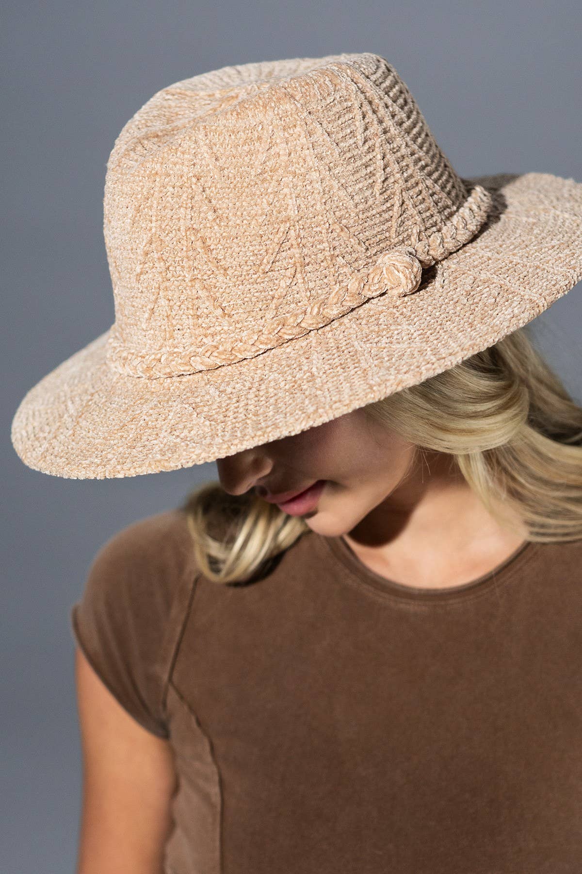 Chenille Pattern Fedora With Breaded Band : BEIGE(BE)