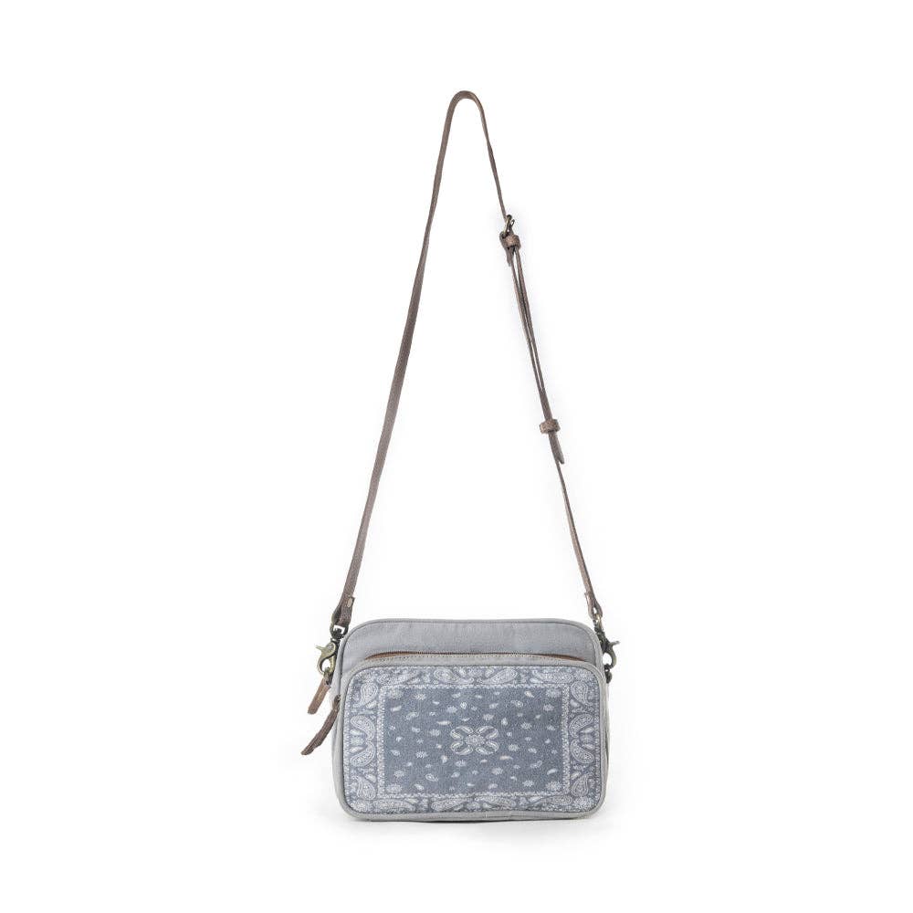 Myra Paisley Plains Pouch in Smoky Ash: Smoky Ash