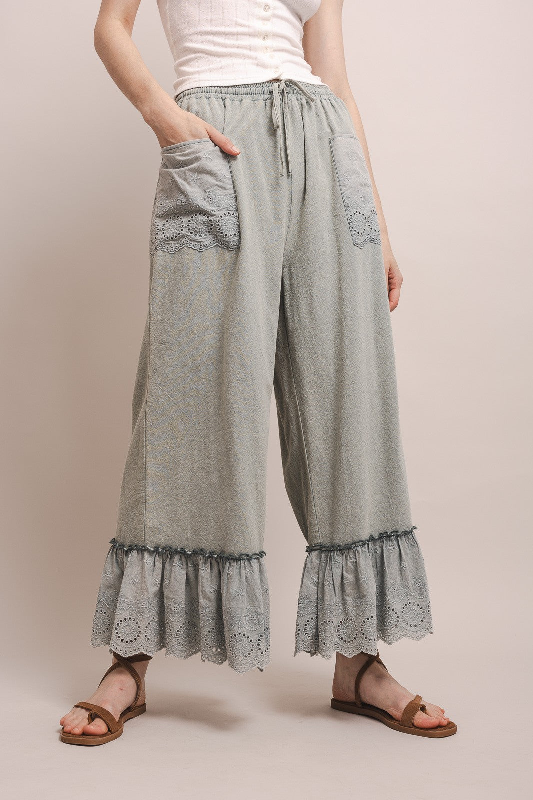 EYELET LACE BLOOMER PANTS