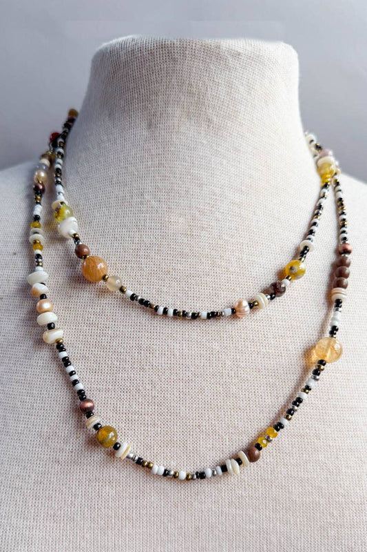 Begonia Necklace Beige