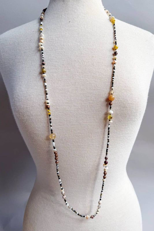 Begonia Necklace Beige