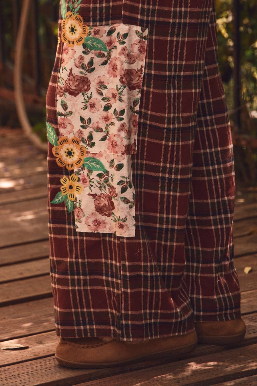 Plaid Patchwork Wide Leg Pants: RED PLAID / M