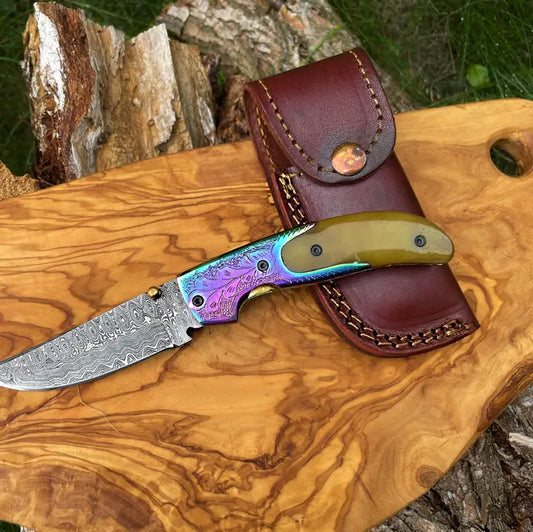 Damasucs Pocket Knife Exquisite Engrave Bolster Titan