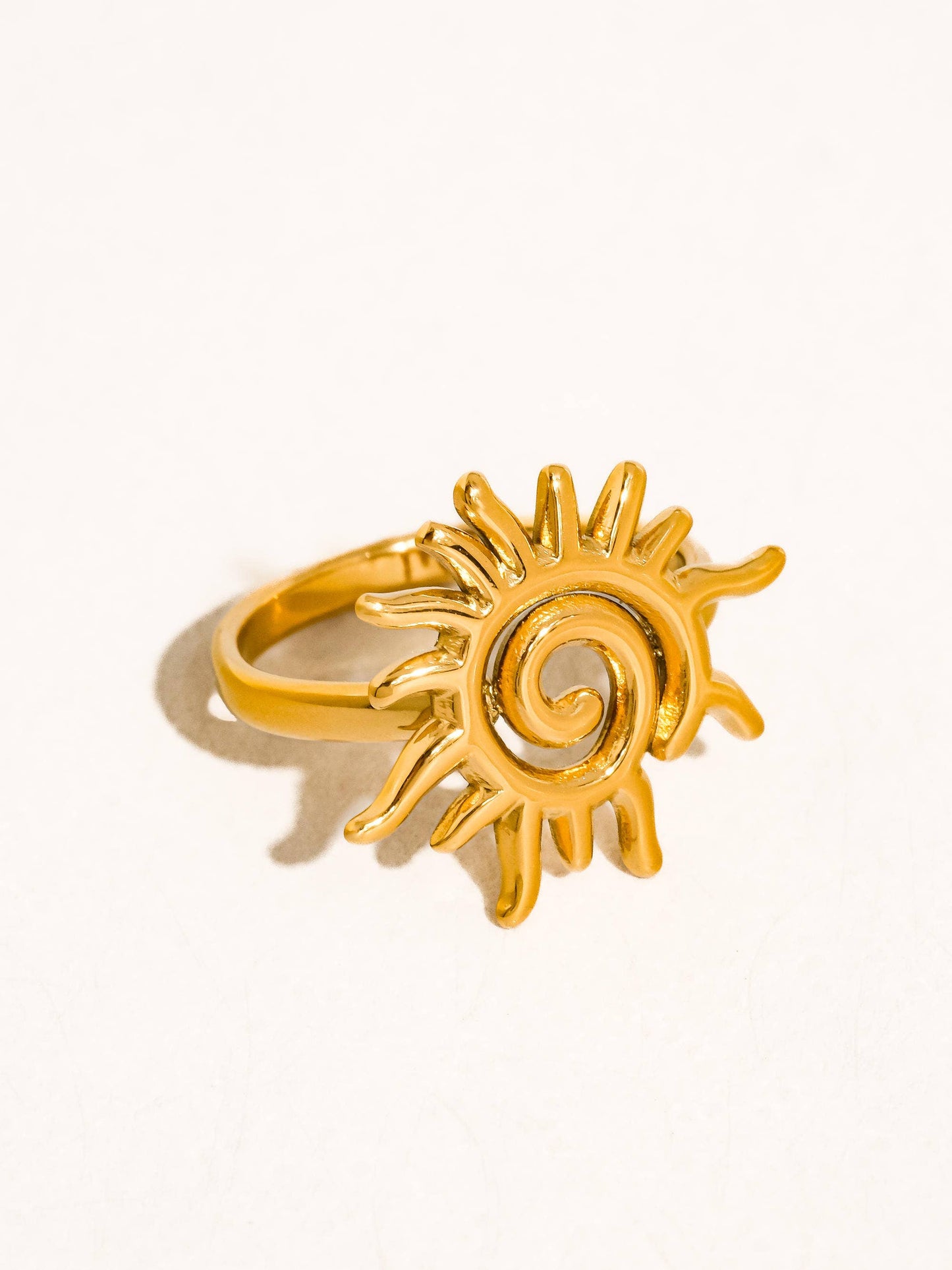 Starwyn 18K Gold Non-Tarnish Sun Spiral Statement Ring: Yellow Gold