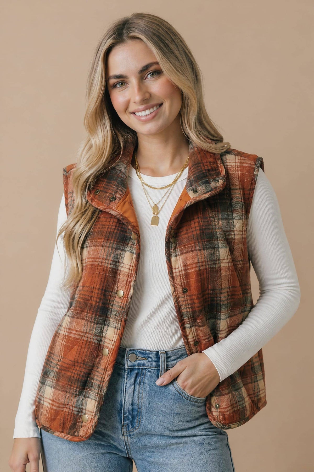 Plaid Quilted Snap Button Puffer Vest: RUST / M