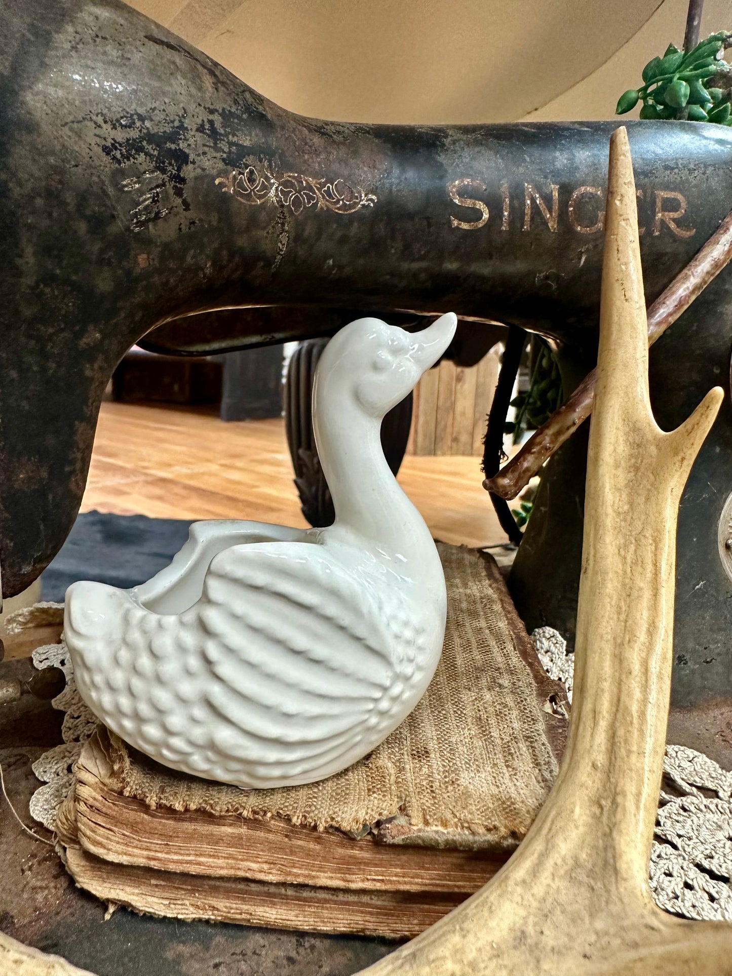 Mini Swan Planter