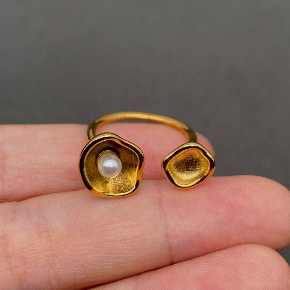 Pearl Inlaid 18K Gold Plated S.Steel Adjustable Ring - FGS