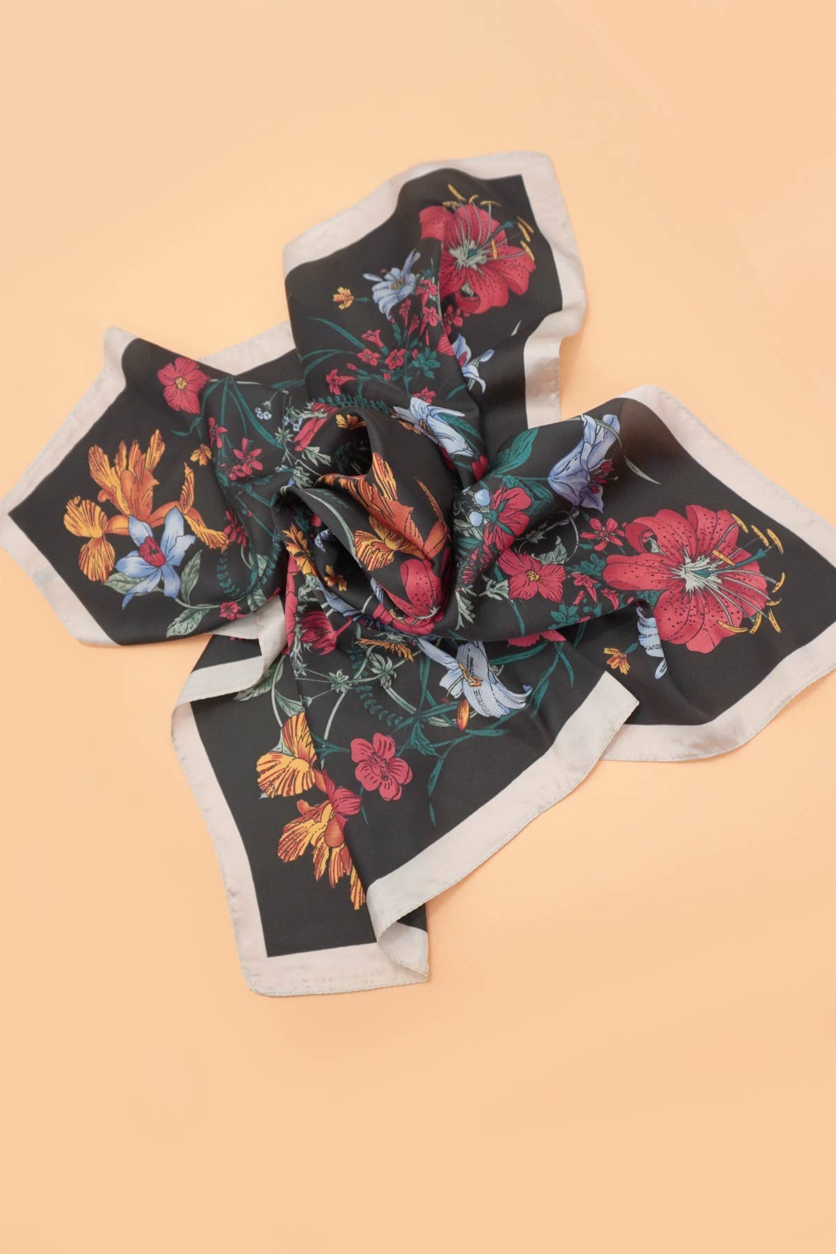 LARGE FLORAL PRINT BANDANA SCARF | 40SC651: OFF WHITE