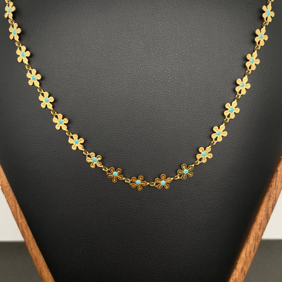 Flower Linked 18K Gold Plated Stainless Steel Necklace - FGS