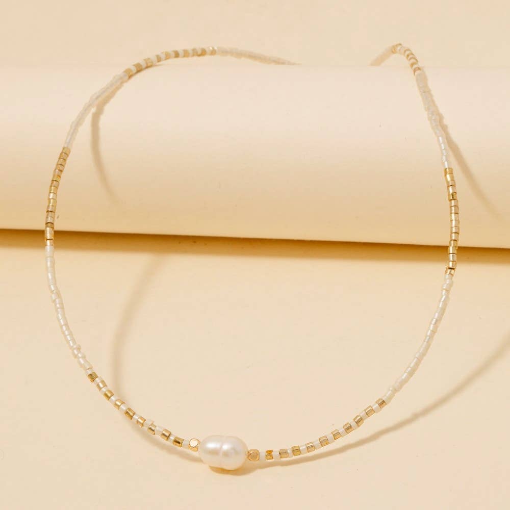 Dainty Seed Beaded Pearl Charm Necklace: GWH