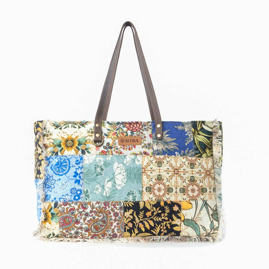 Myra Sundial Hollow Weekender Bag in Multi Patch: Multi Patch