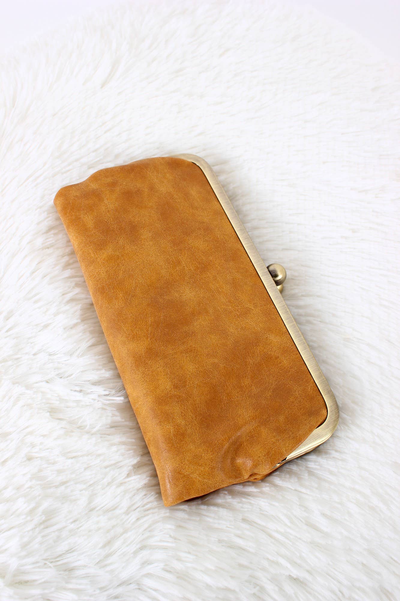 Karen Kiss Lock Clutch Bag: Mustard