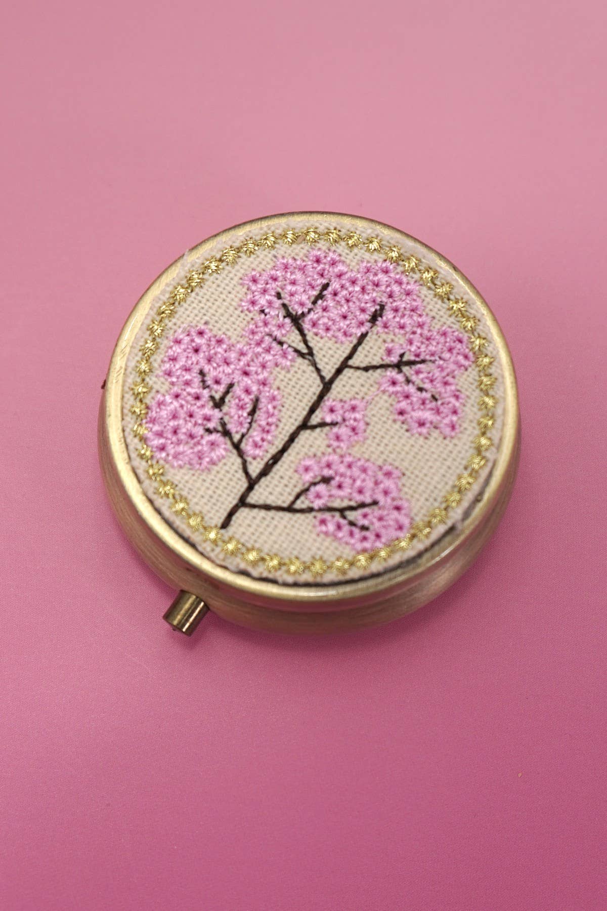 FLORAL EMBROIDERY JEWELRY ORGANIZER WITH MIRROR
