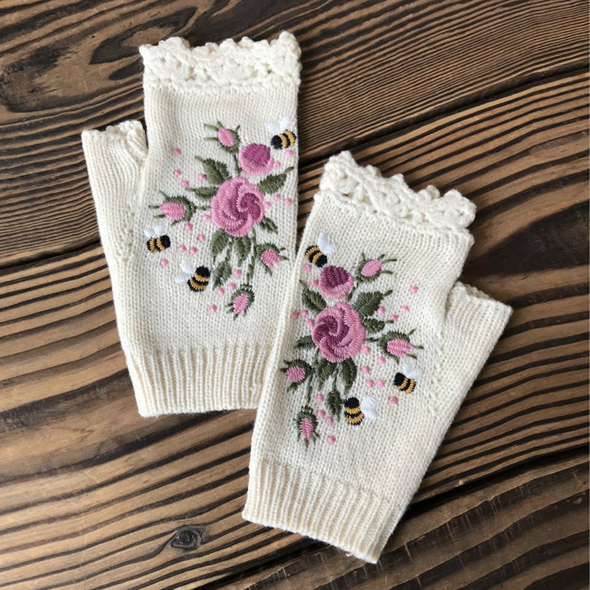 Knit Winter Gloves – Bee & Blossom Embroidery_CWMM1662: Green / (OS) 2