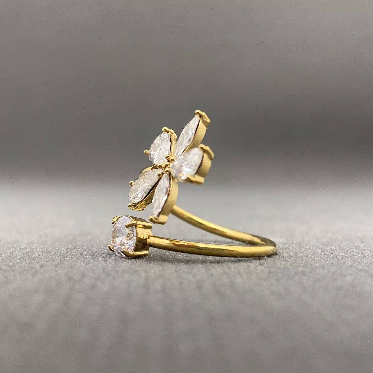 Zircon Flower 18K Gold Plated Stainless Steel Ring - FGS