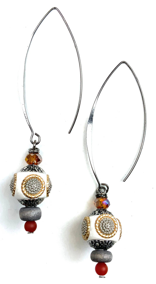 VR231 ER-Open Kidney Wire w/Fancy Bead