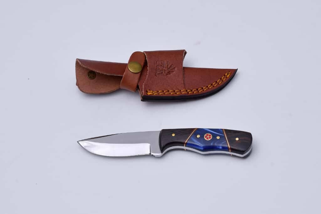 Titan Custom Skinner Knife
