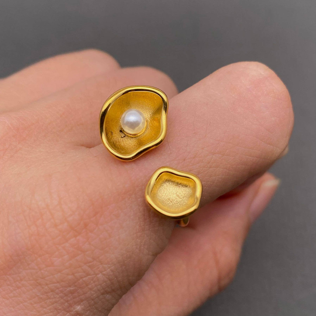 Pearl Inlaid 18K Gold Plated S.Steel Adjustable Ring - FGS