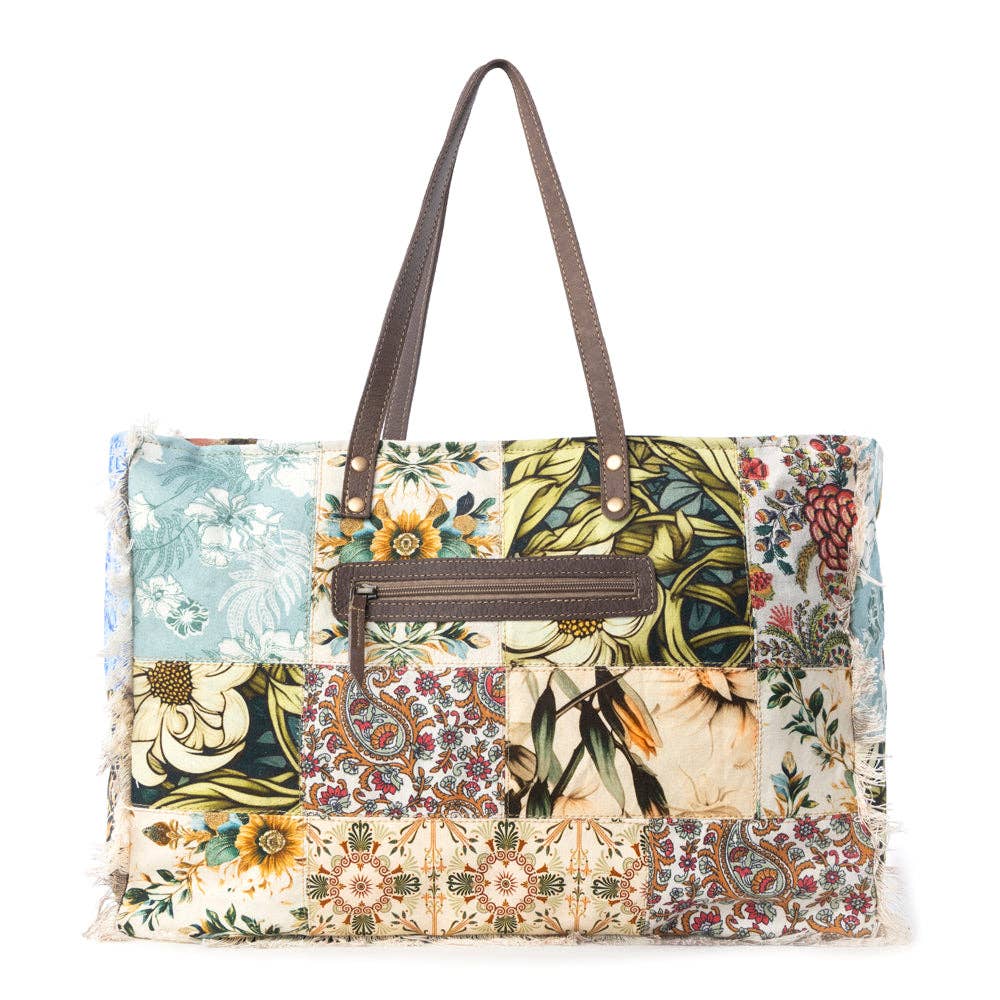Myra Sundial Hollow Weekender Bag in Multi Patch: Multi Patch