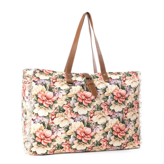 Myra Meadow Crest Weekender Bag in Floral Multi: Floral Multi