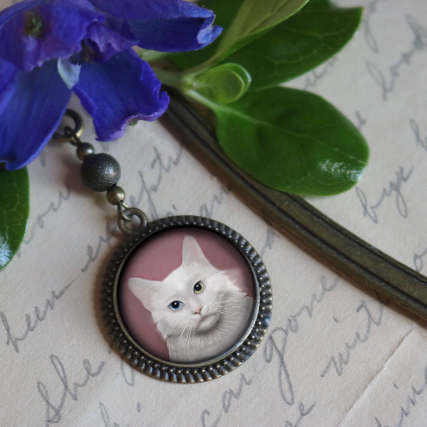 Best Friends long-Haired White Cat Bronze and Glass Bookmark