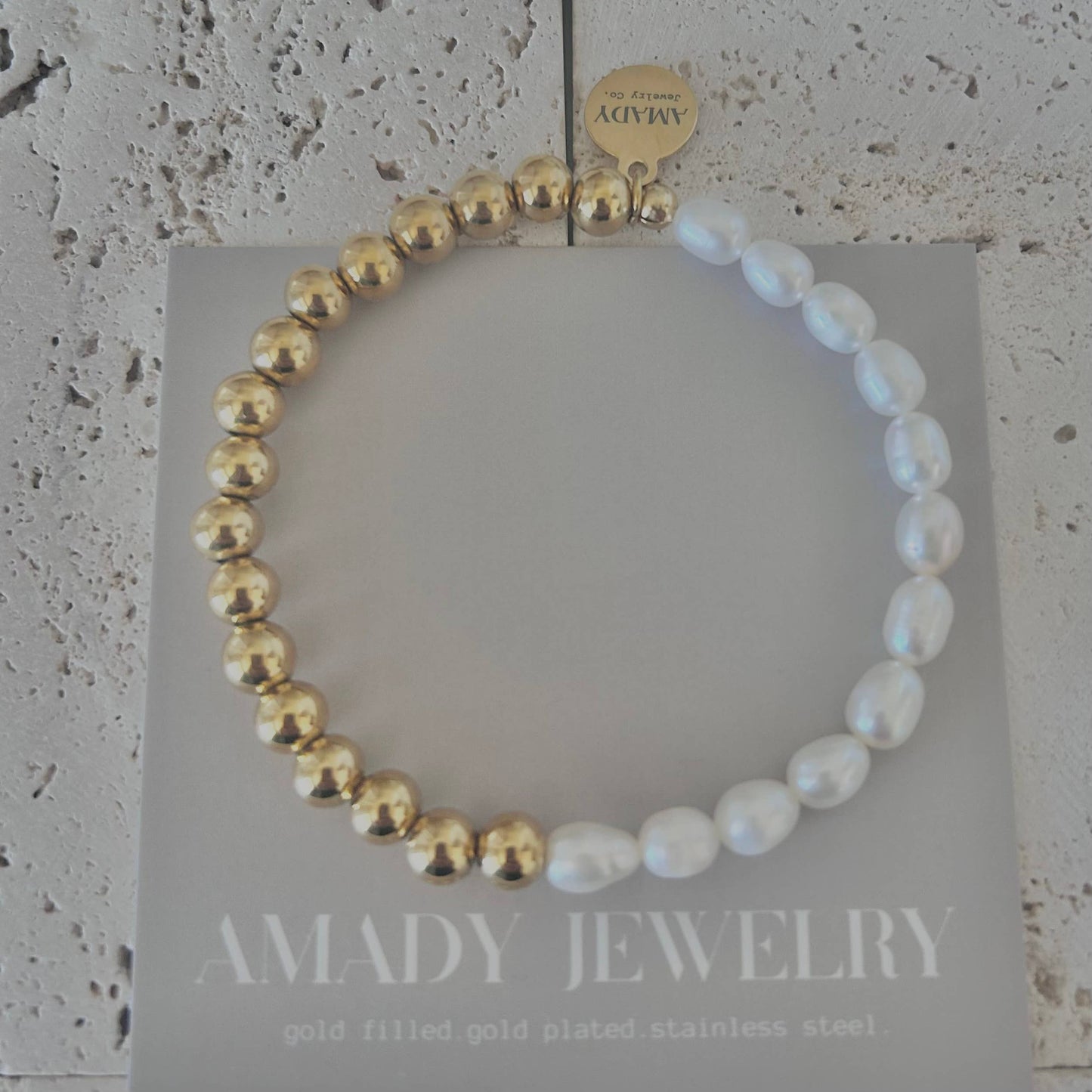Pearls Bracelet Gold plated beads adjustable one size