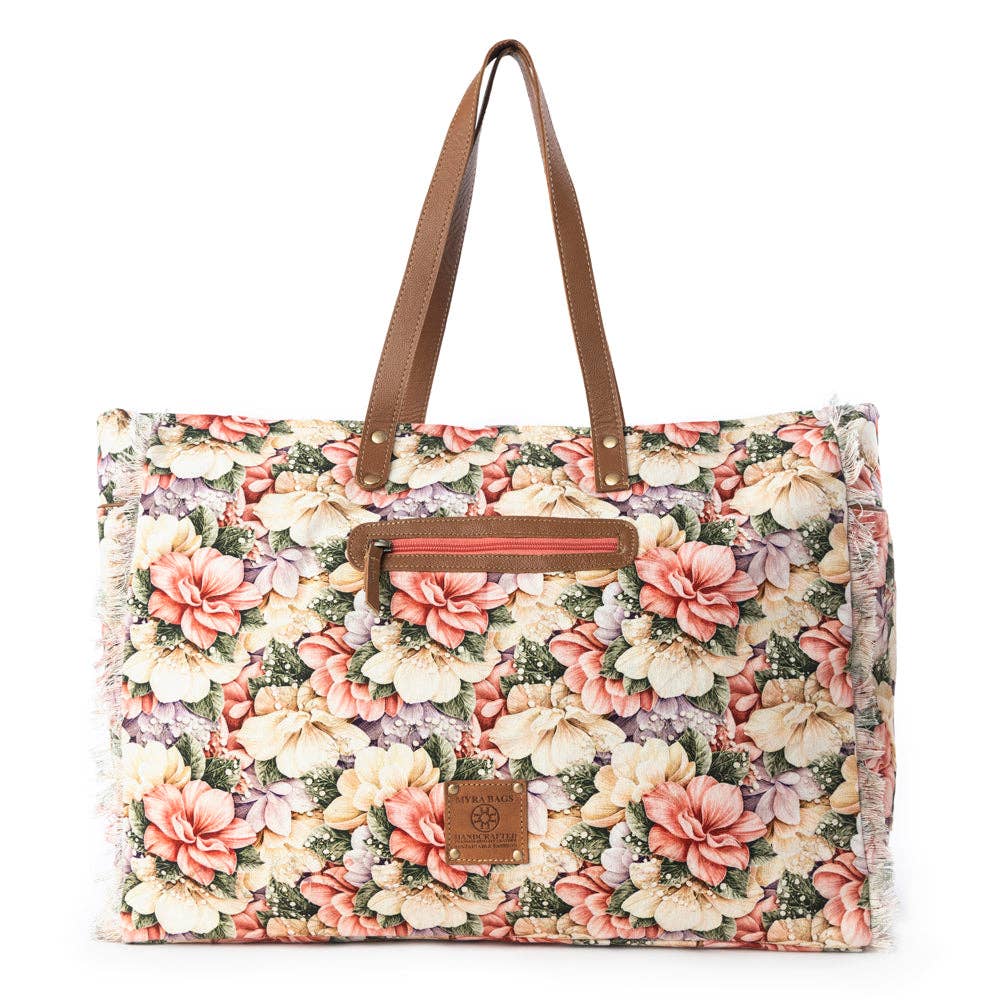Myra Meadow Crest Weekender Bag in Floral Multi: Floral Multi