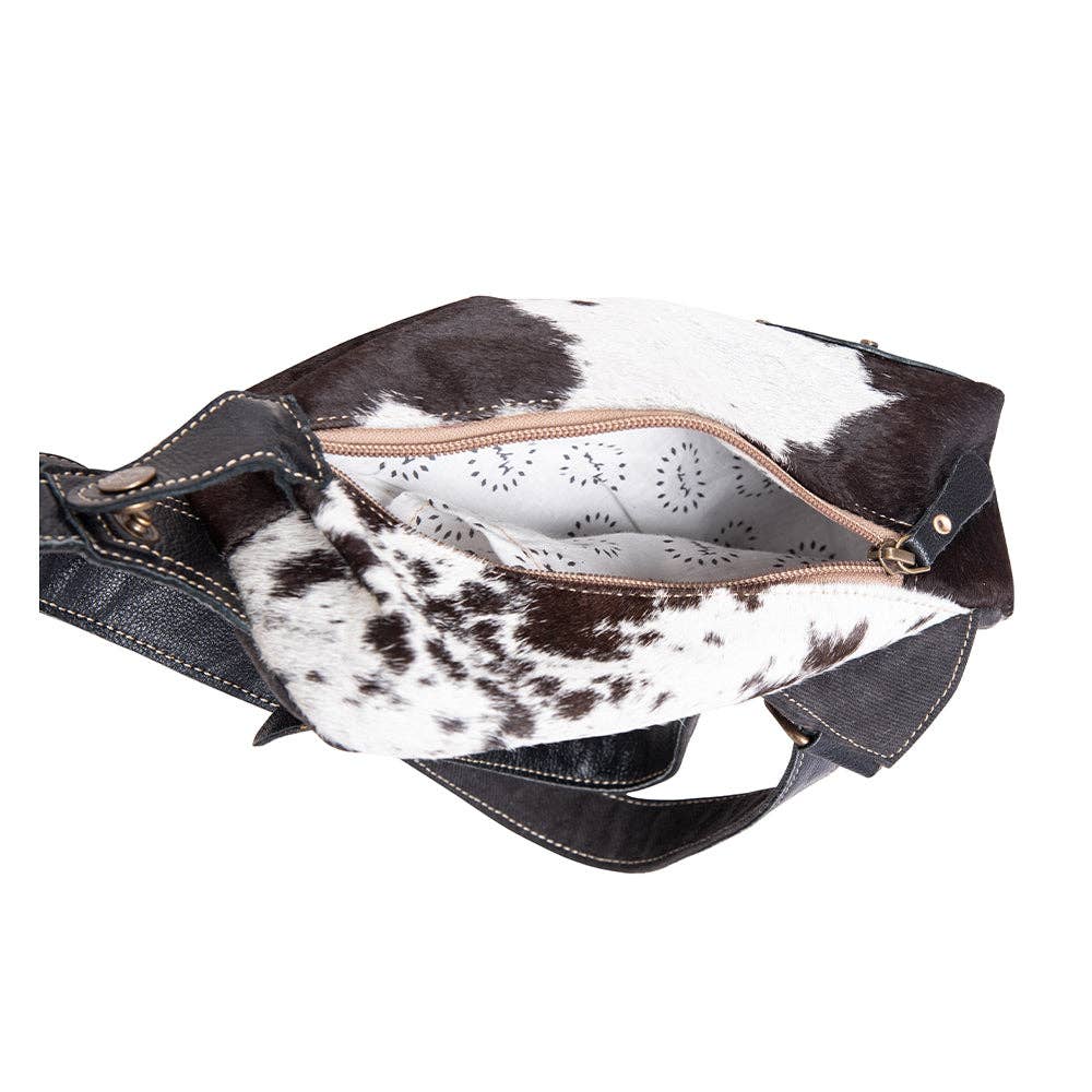 Robnette Ranch Fanny-Pack Bag in Dark & White: Single