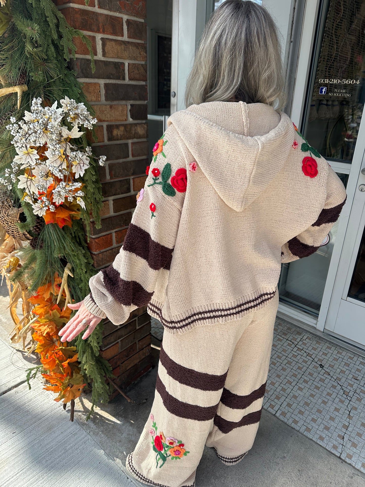 Striped pattern 3D embroidered hoodie zip-up sweater top