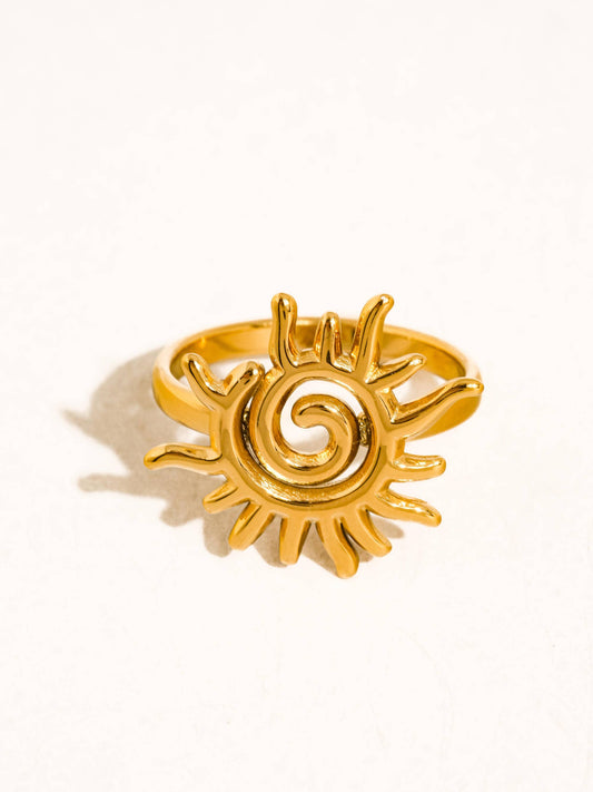 Starwyn 18K Gold Non-Tarnish Sun Spiral Statement Ring: Yellow Gold
