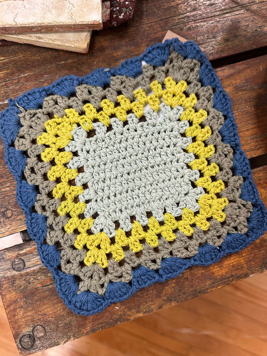 Cotton Crocheted Scalloped Pot Holder