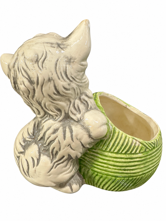 Vintage Cat And yarn planter