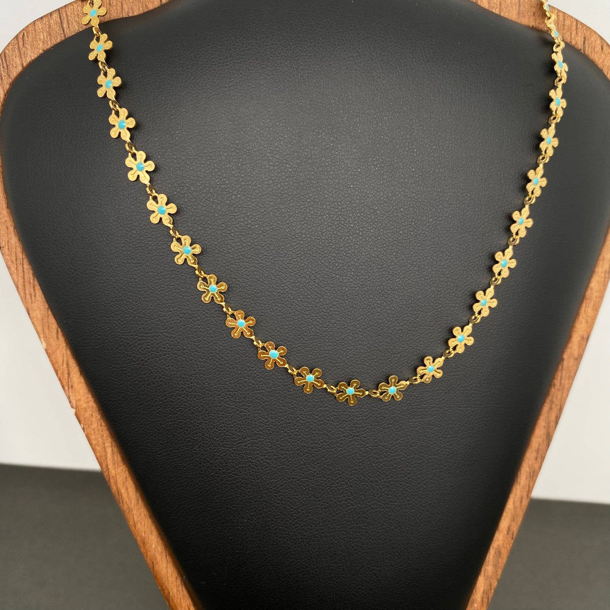 Flower Linked 18K Gold Plated Stainless Steel Necklace - FGS