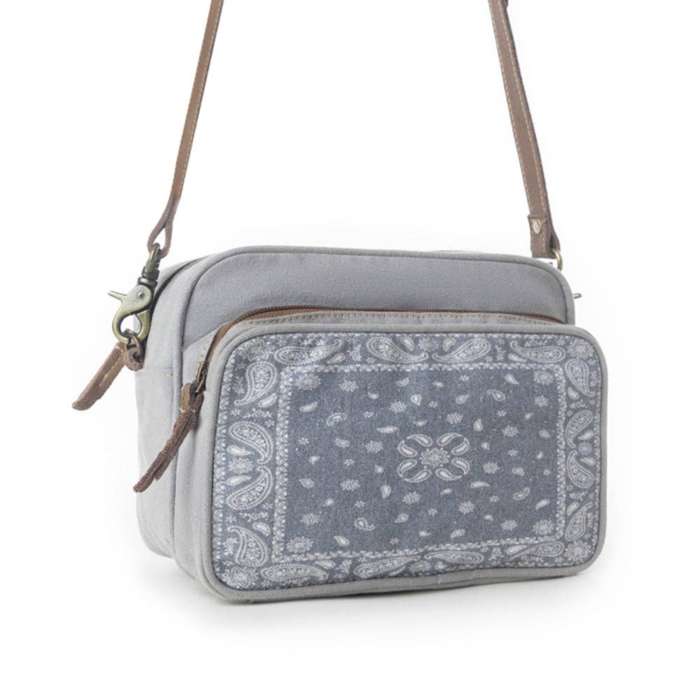 Myra Paisley Plains Pouch in Smoky Ash: Smoky Ash