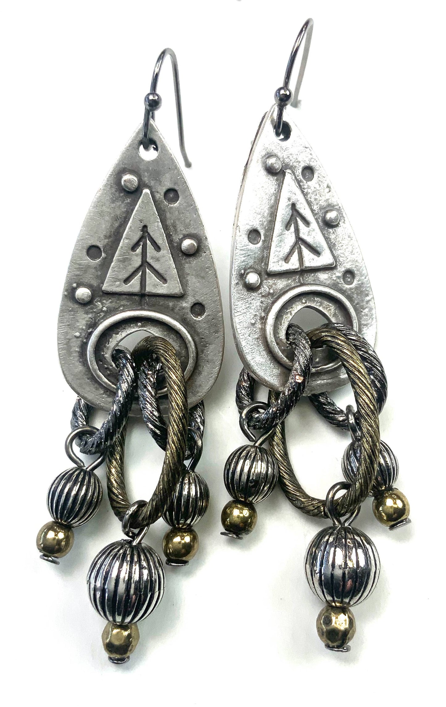 RM341 ER-Rune w/3 Links Dangles