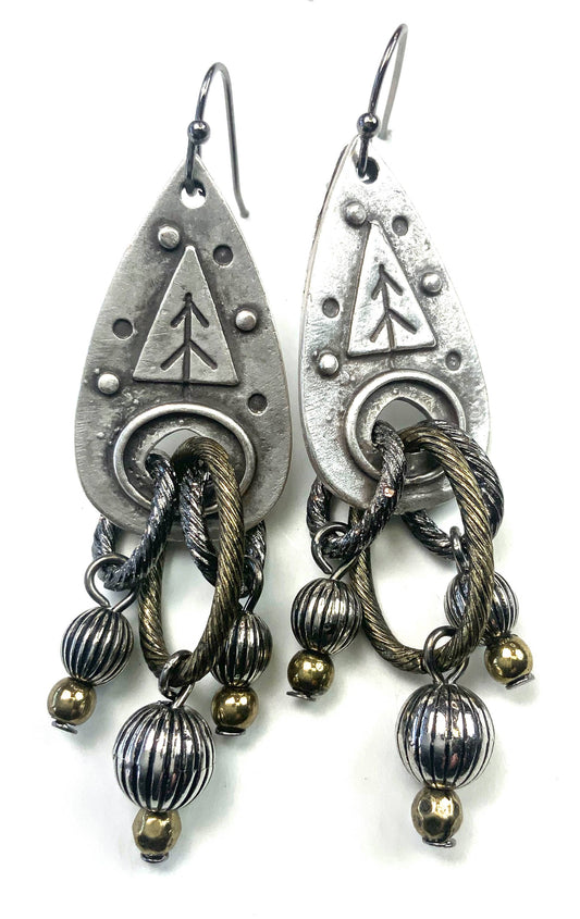 RM341 ER-Rune w/3 Links Dangles