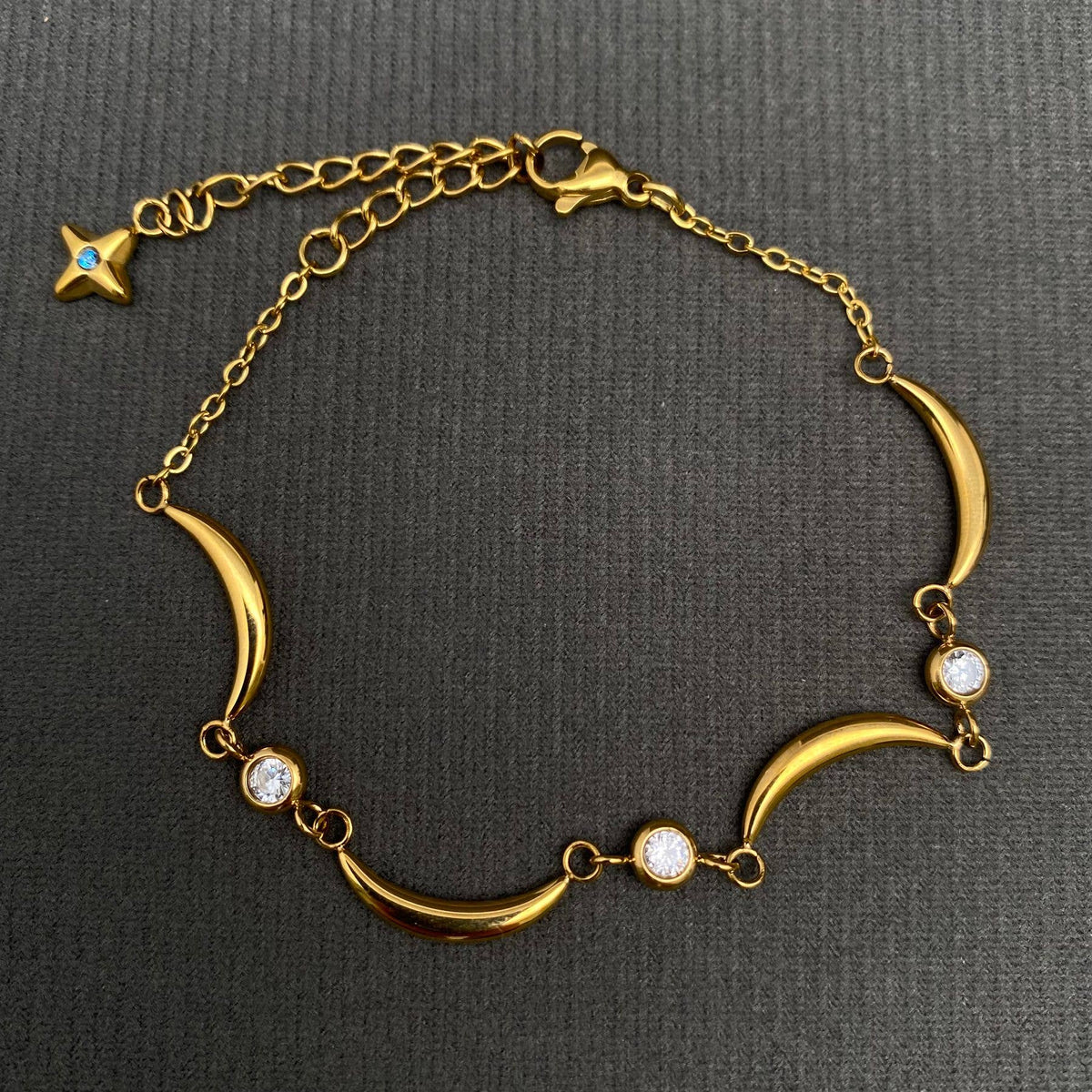 Glossy Crescent Moon 18K Gold Plated SS Bracelet - FGS/MS