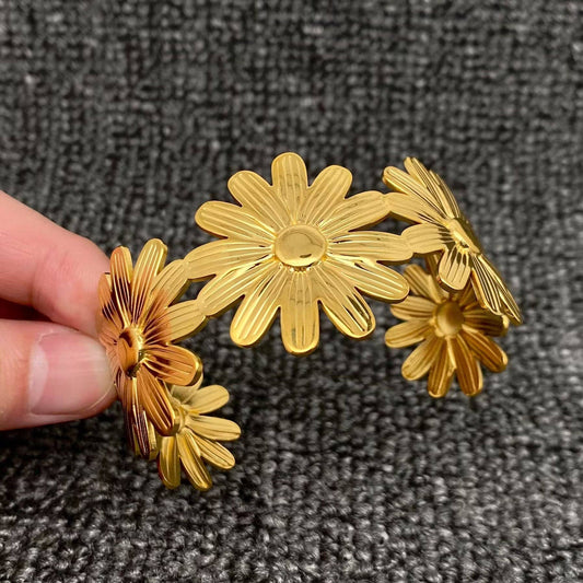 18K Gold Plated Stainless Steel Flower Cuff Bangle - FGS