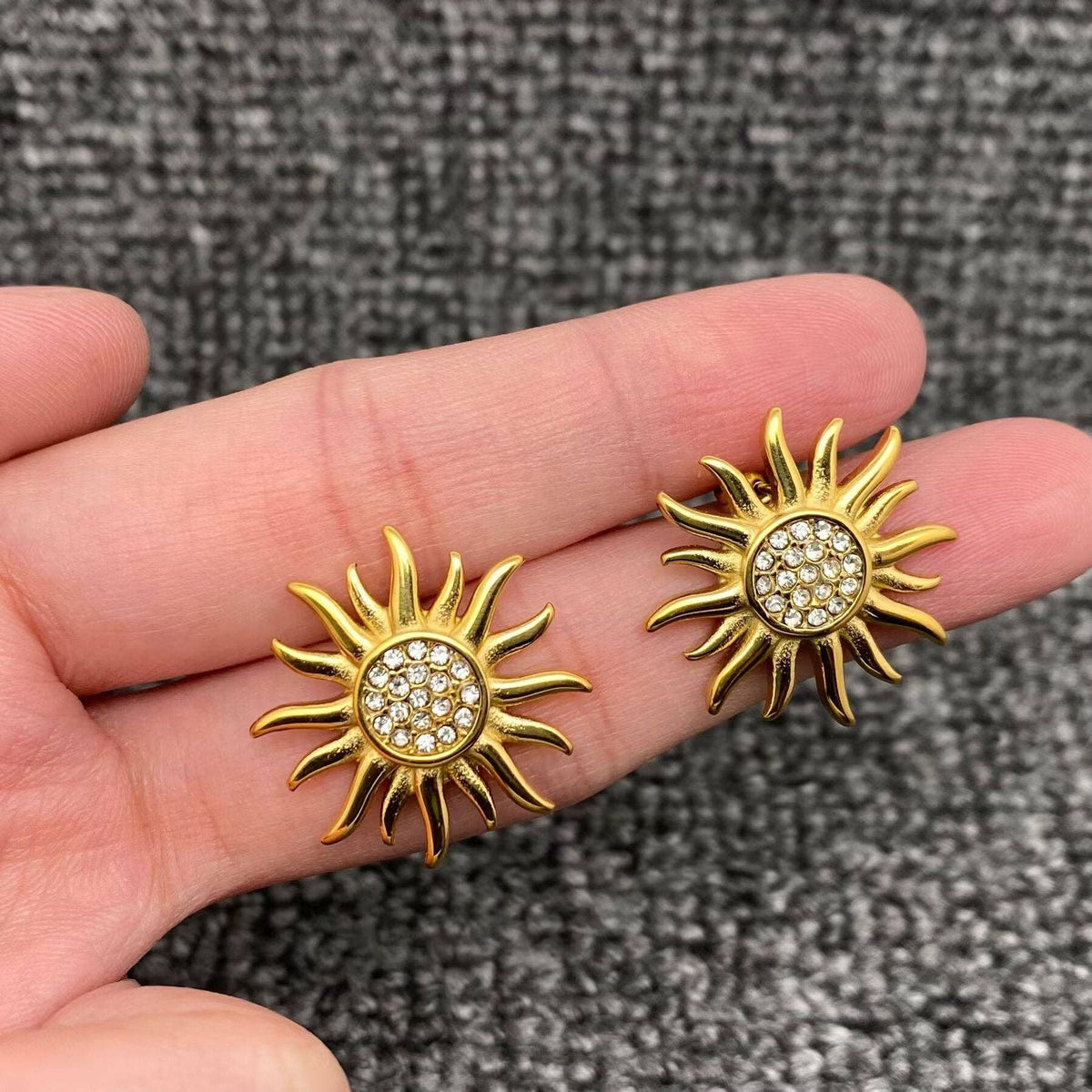 Inlaid CZ 18K Gold Plated S.Steel Sun Stud Earrings - FGS/MS