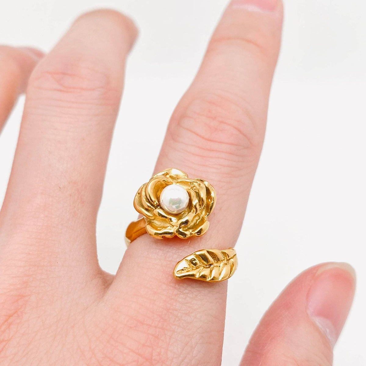 Pearl Flower 18K Gold Plated Stainless Steel Ring - FGS
